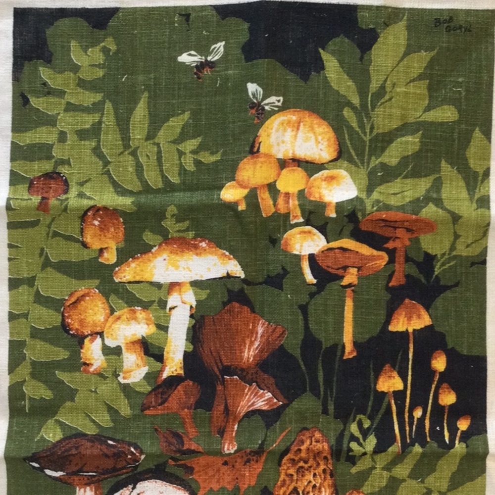 Mushroom Art on Linen Towel 1960’s 1970’s NOS